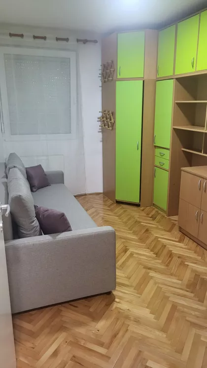 Vladana Desnice 9 | 4zida.rs