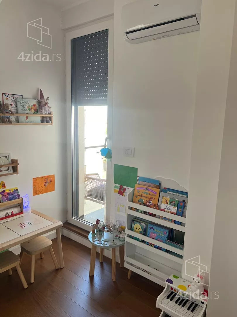Četvorosoban stan | 4zida