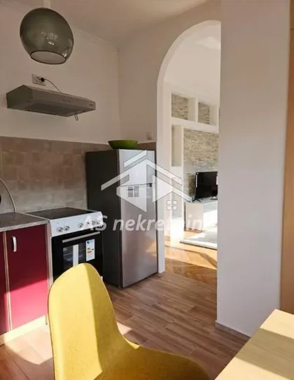 Vukov Spomenik | 4zida.rs