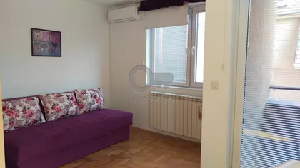 Miljana Miljanića | 4zida.rs