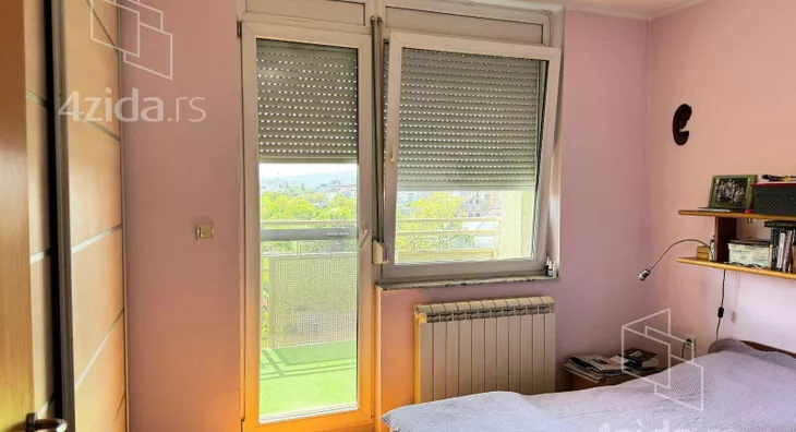 Četvoroiposoban stan | 4zida