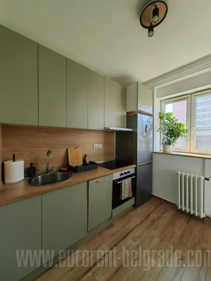 LIPOV LAD | 4zida.rs