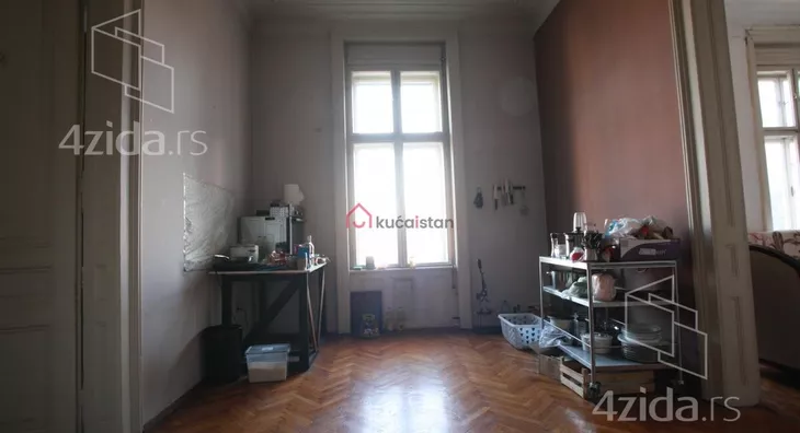 Šestosoban stan | 4zida