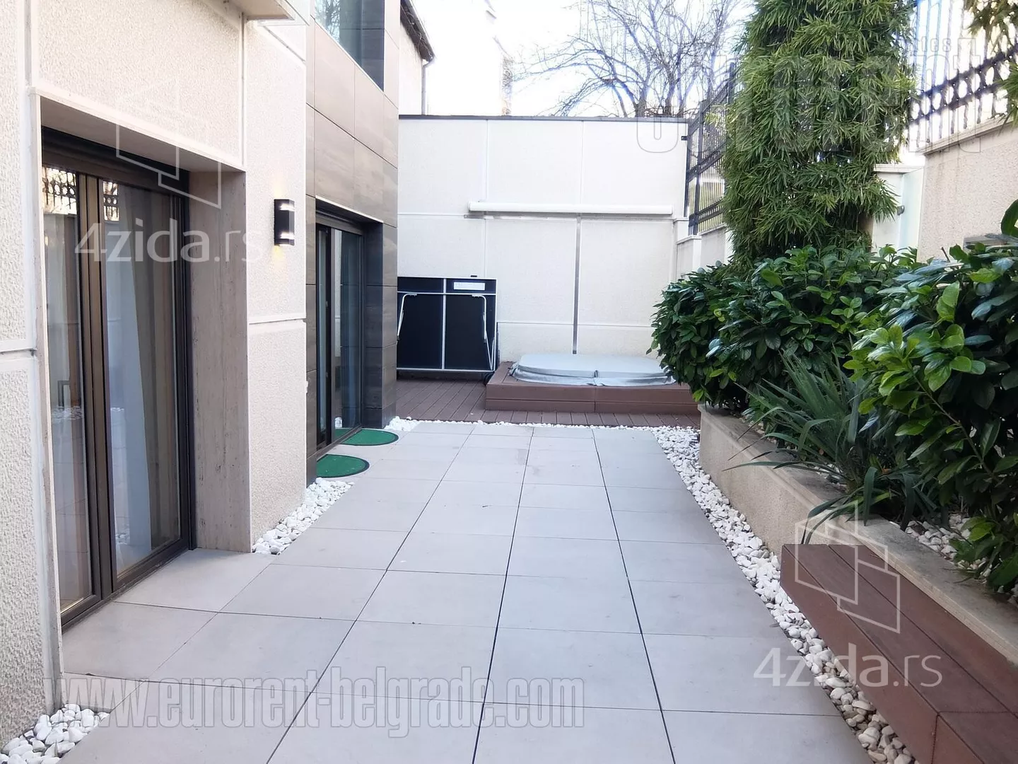 Troiposoban stan | 4zida