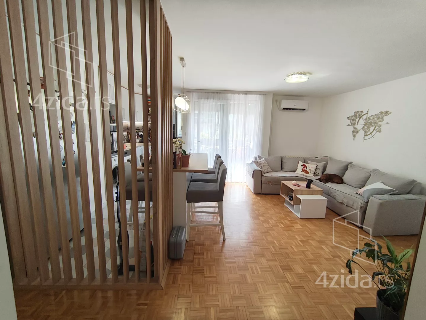 Troiposoban stan | 4zida