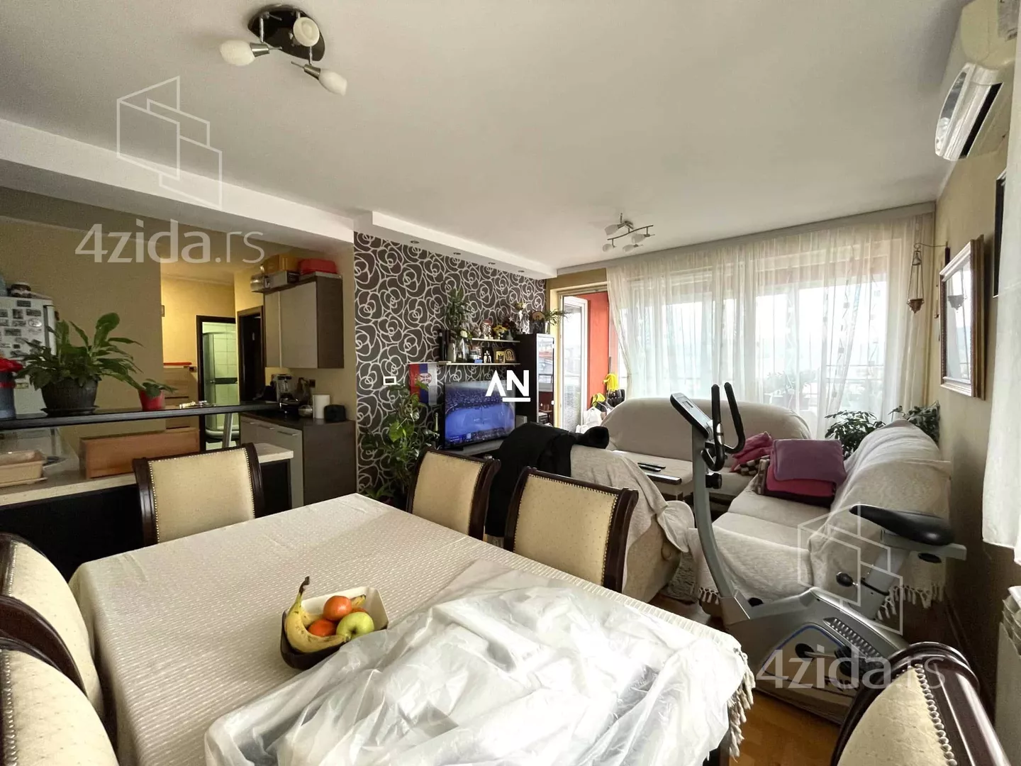 Trosoban stan | 4zida