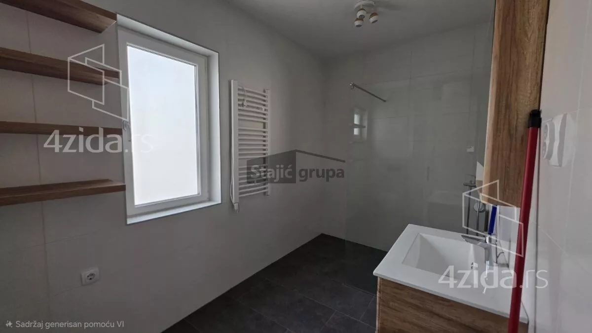 Petosoban stan | 4zida