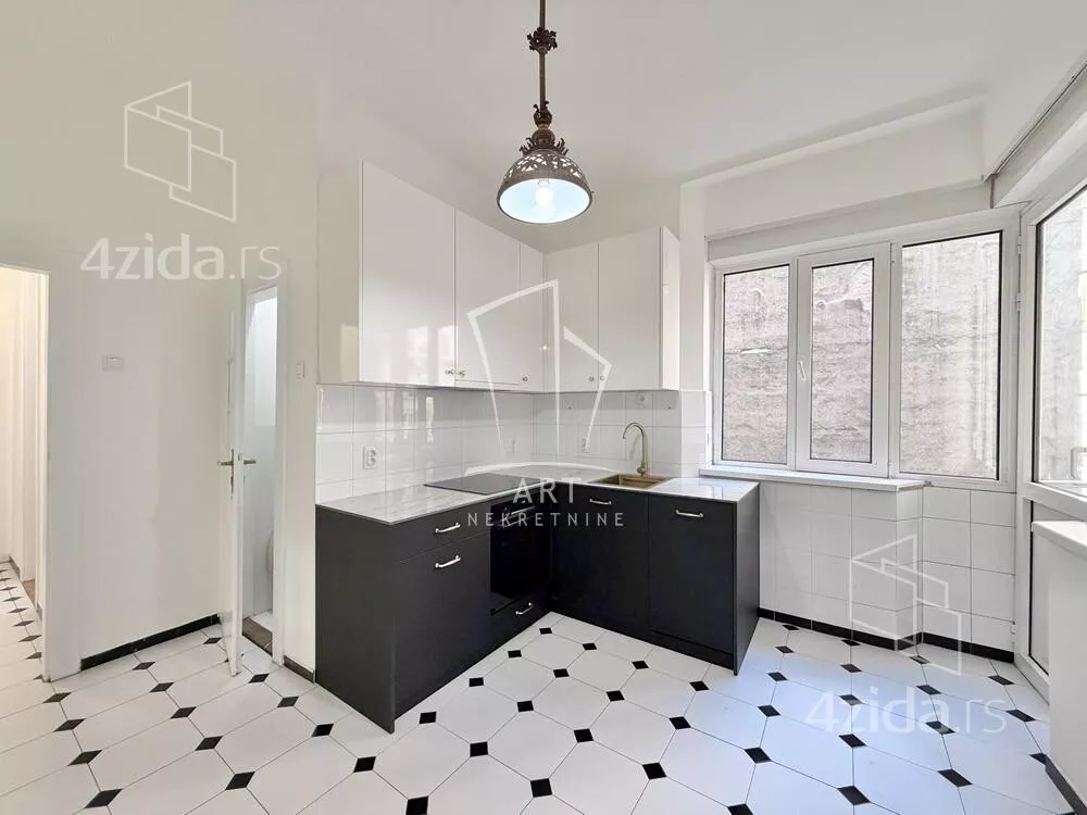 Četvoroiposoban stan | 4zida