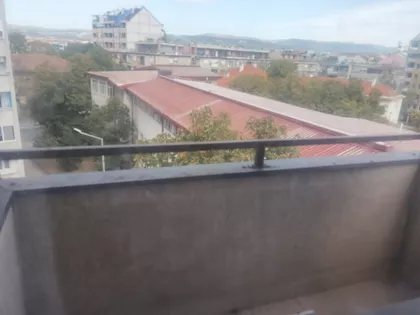 Dr Petra Vučinića | 4zida.rs