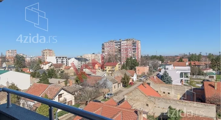 Petosoban stan | 4zida