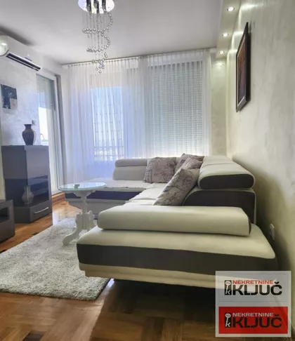 Bulevar Patrijarha Pavla (Somborski Bulevar) | 4zida.rs