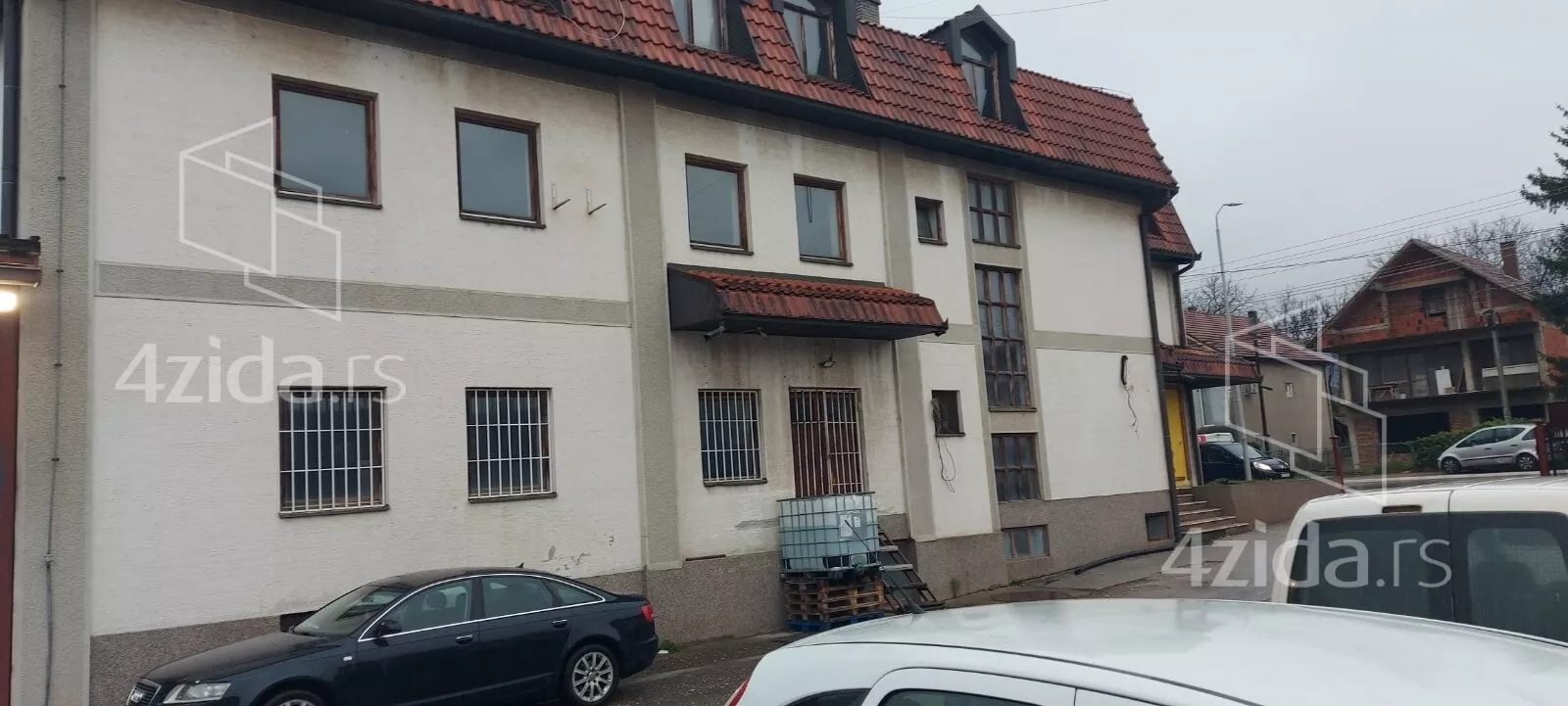 Poslovni prostor | 4zida