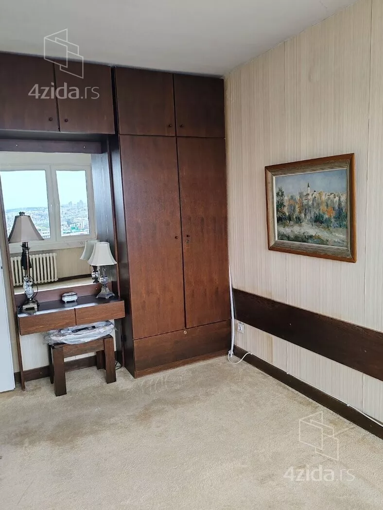 Troiposoban stan | 4zida