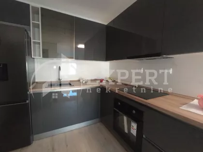 Prvomajska | 4zida.rs