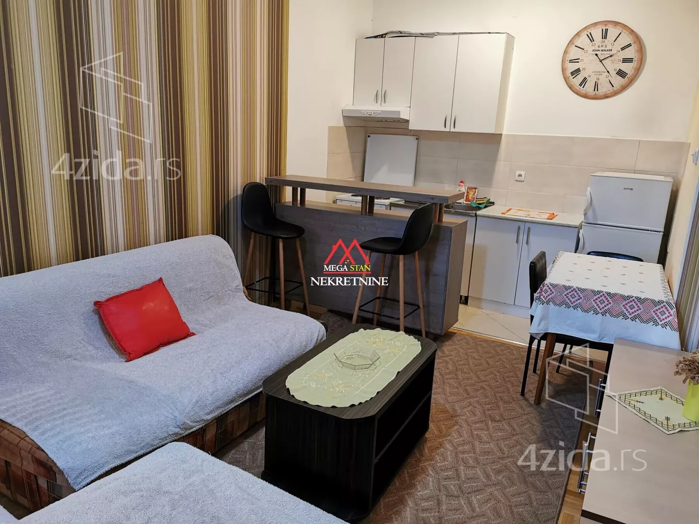 Jednoiposoban stan | 4zida