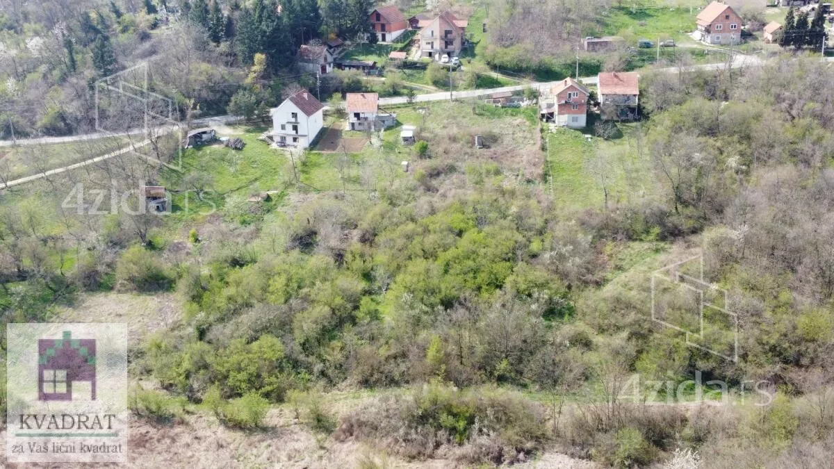 Plac | 4zida