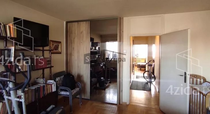 Troiposoban stan | 4zida