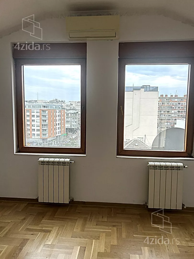 Četvoroiposoban stan | 4zida