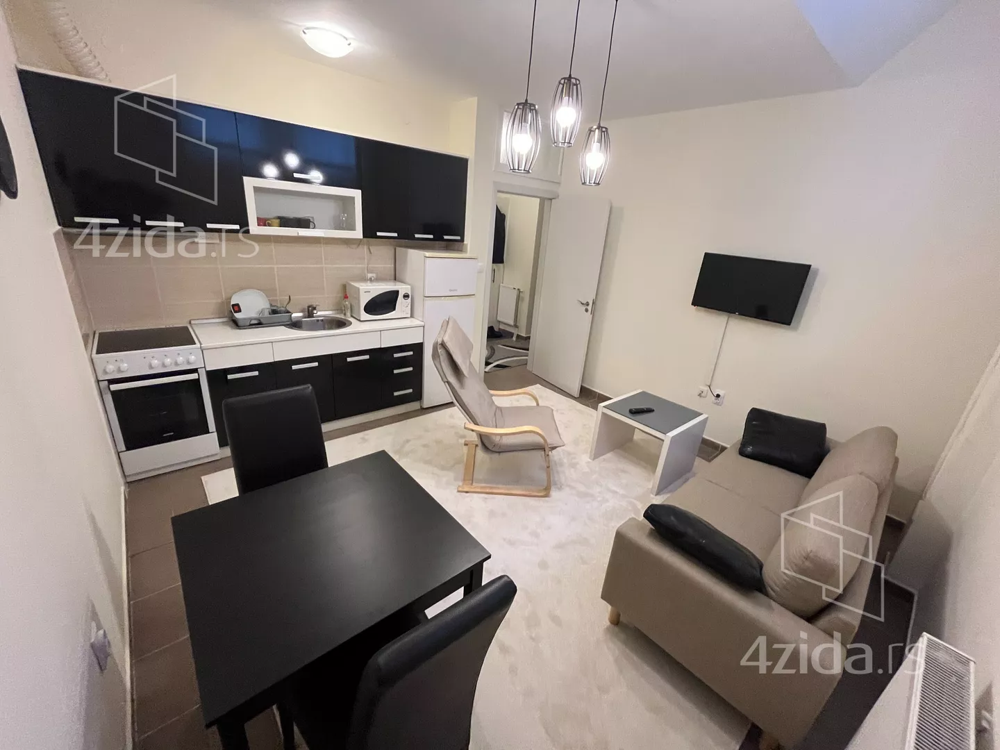 Jednoiposoban stan | 4zida