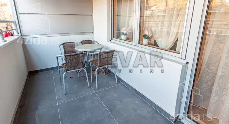 Troiposoban stan | 4zida