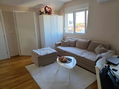 Ugrinovački Put | 4zida.rs