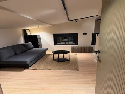 Crveni Krst Vračar | 4zida.rs