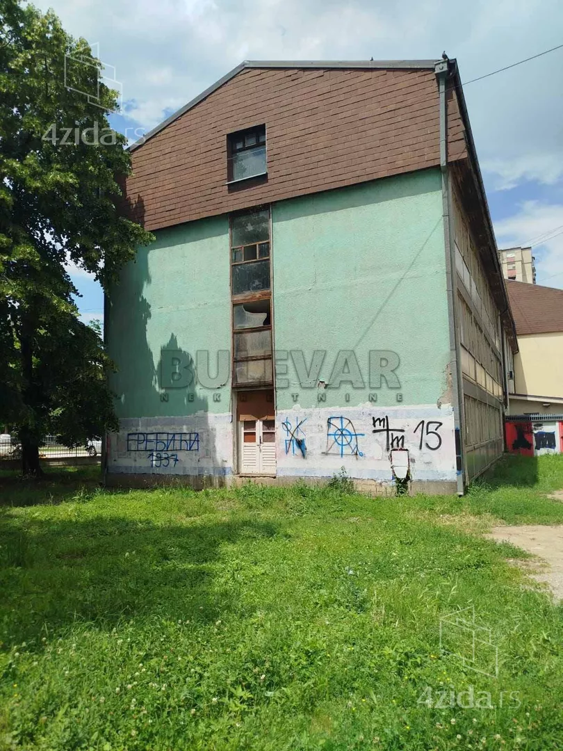 Lokal | 4zida