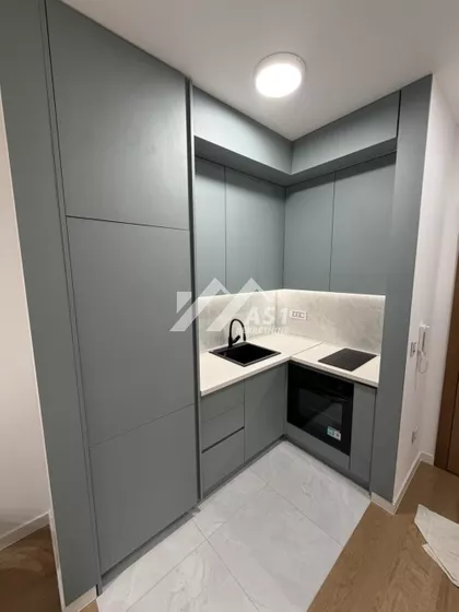 Heroja Pinkija | 4zida.rs