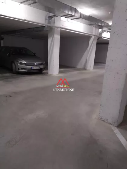 Heroja Pinkija | 4zida.rs