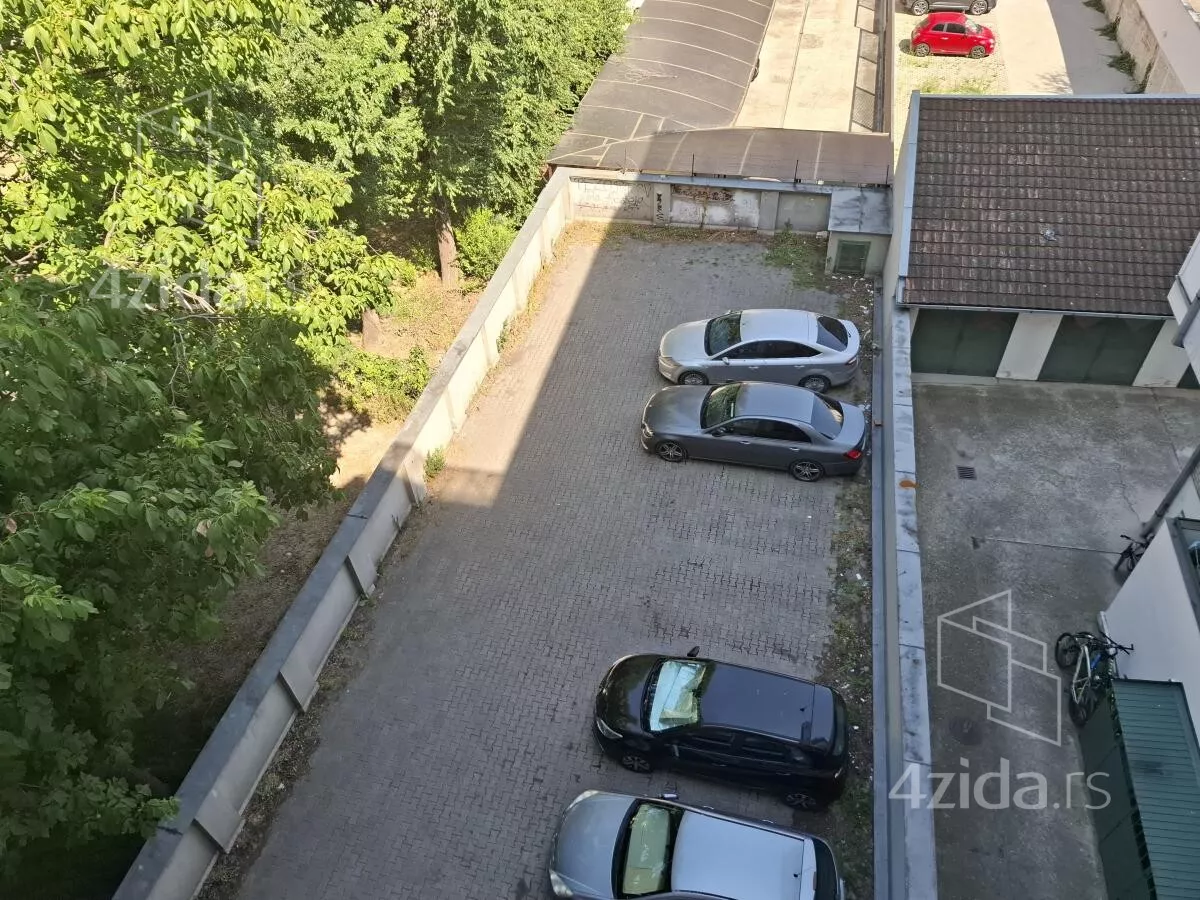 Garsonjera | 4zida