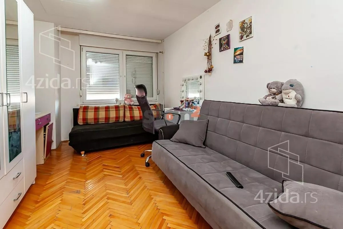 Dvoiposoban stan | 4zida