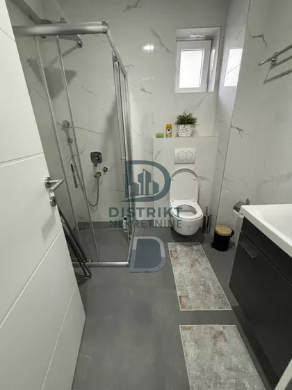 Crveni Pevac | 4zida.rs