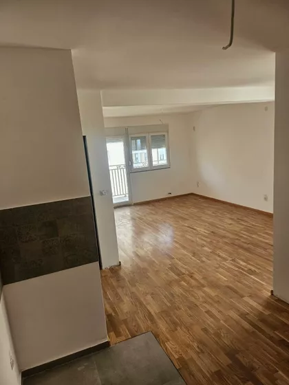 Nine Kirsanove | 4zida.rs