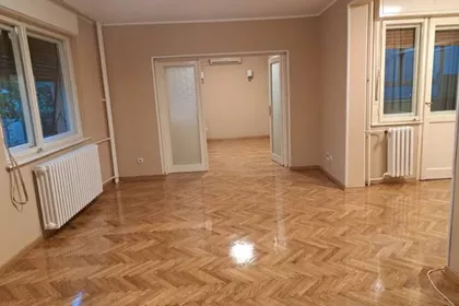Hadži-Ruvimova | 4zida.rs