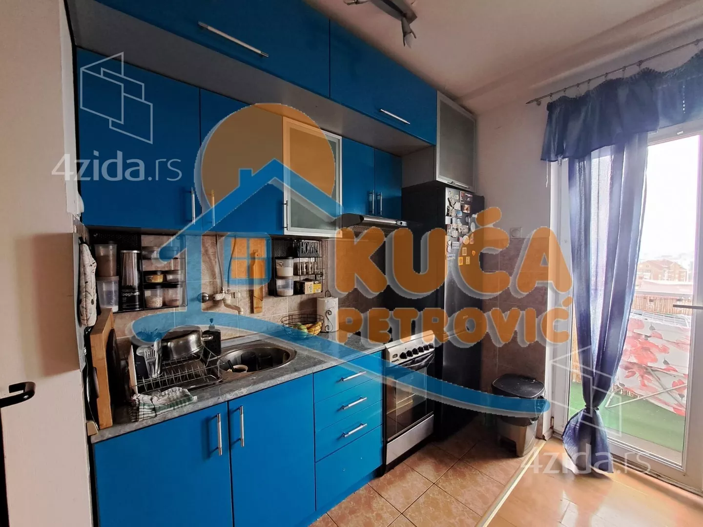 Jednoiposoban stan | 4zida