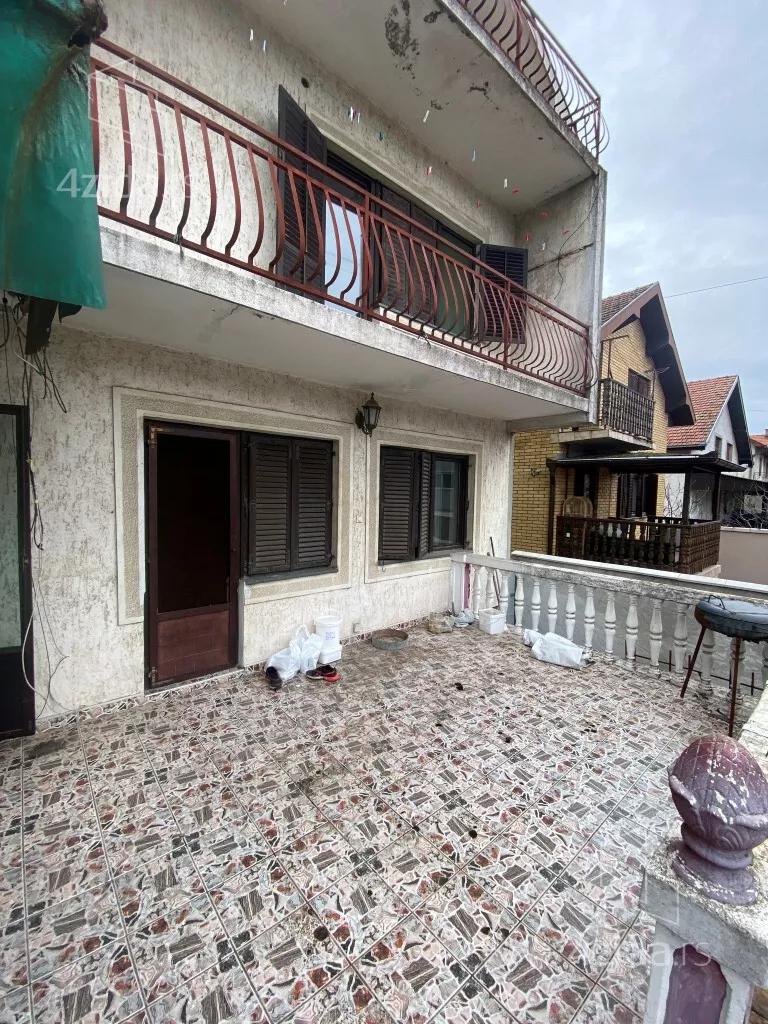 Šestosoban stan | 4zida