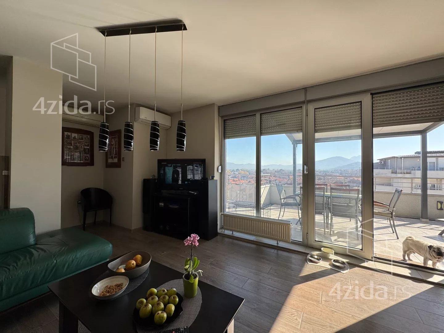 Troiposoban stan | 4zida