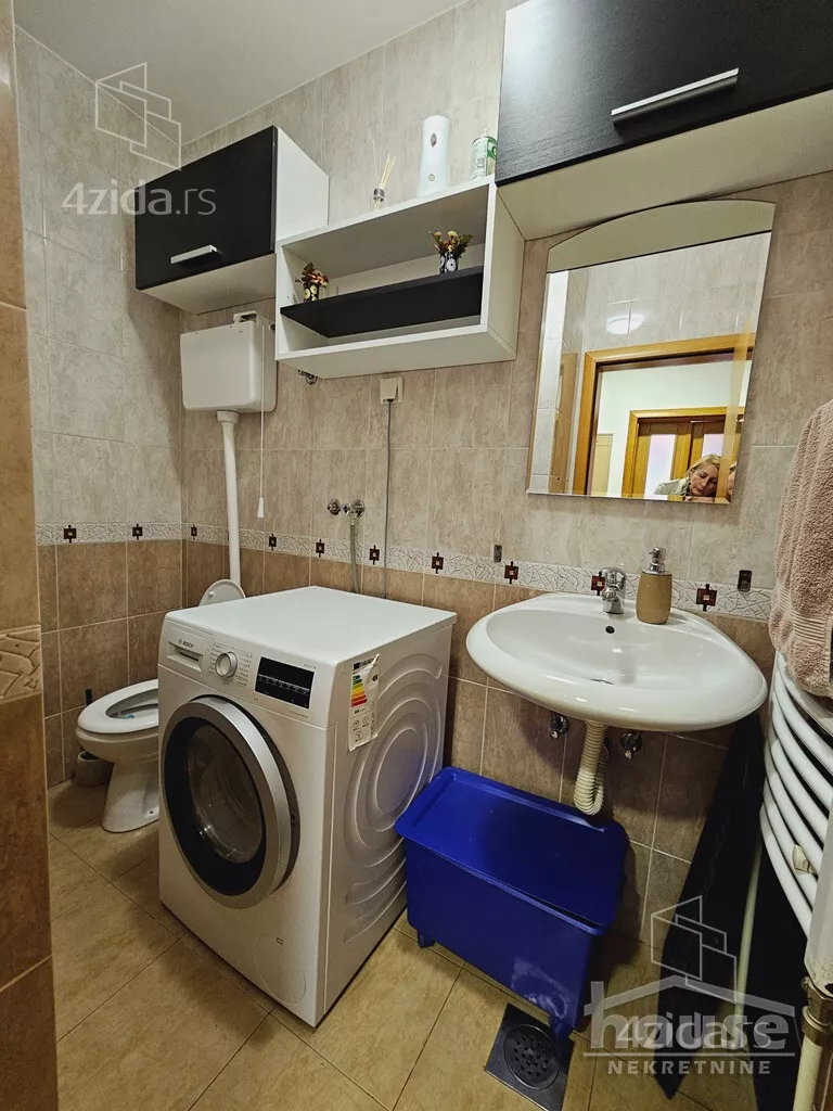 Petosoban stan | 4zida