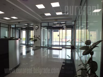 Poslovni prostor za izdavanje · 408 m² · Paviljoni, Novi Beograd, Beograd