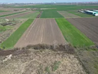 Deč, Okolne lokacije, Pećinci | 4zida.rs