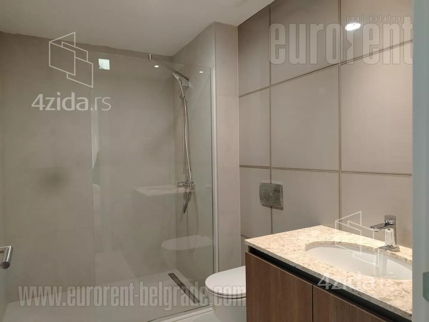 Sedmosoban stan | 4zida