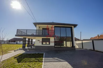 Mladenovac (mesto) | 4zida.rs