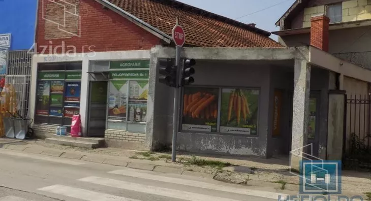 Lokal | 4zida