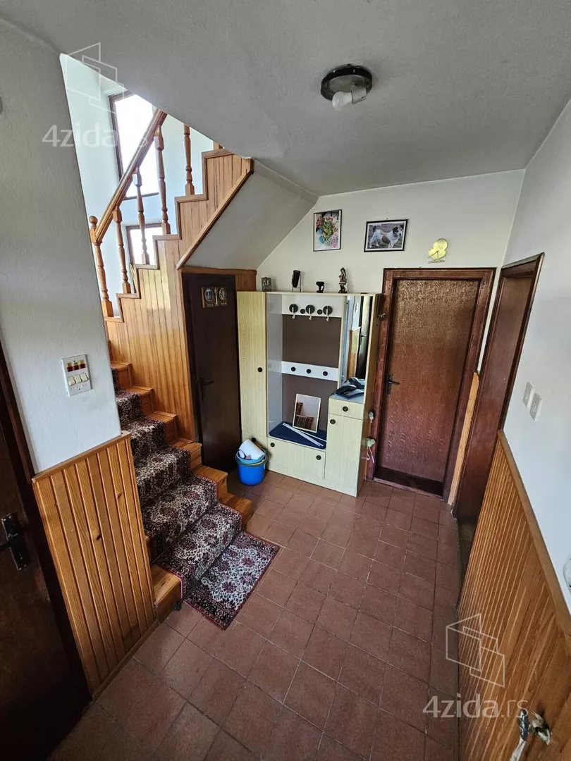 3-etažna kuća | 4zida