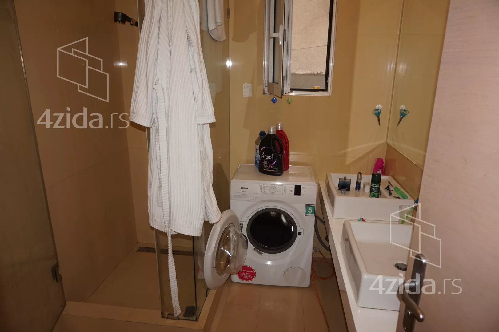 Petosoban stan | 4zida