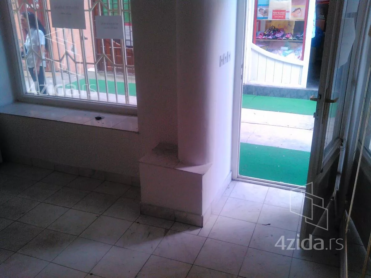 Lokal | 4zida