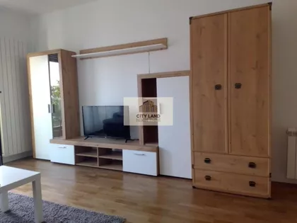 Crveni Krst Vračar | 4zida.rs