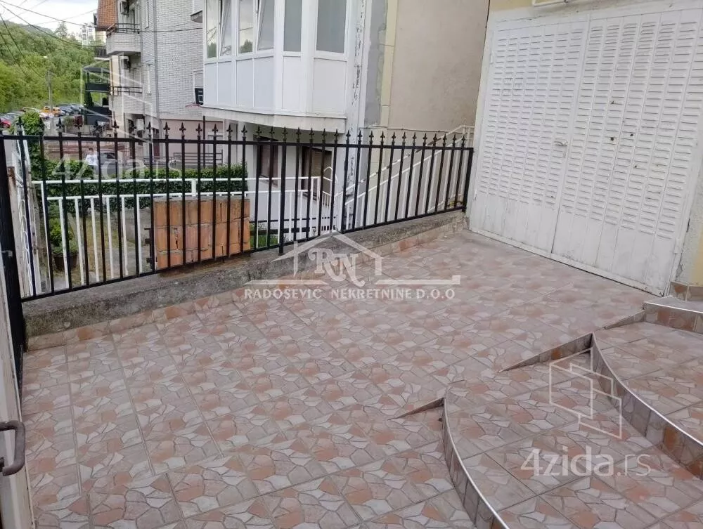 4-etažna kuća | 4zida