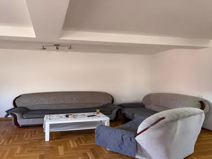 Dušana Krstića 19 | 4zida.rs