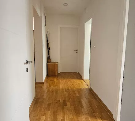 Četvoroiposoban stan | 4zida